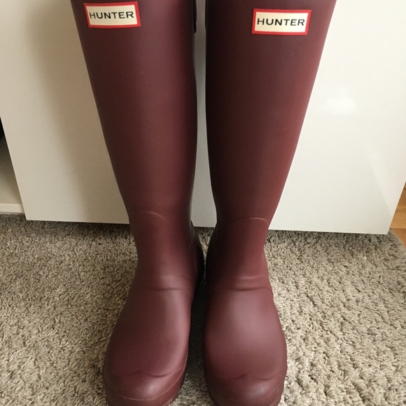 **SOLD** Hunter tall boots - Picture 3 of 7